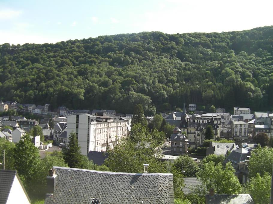 A La Montagne Apartment *